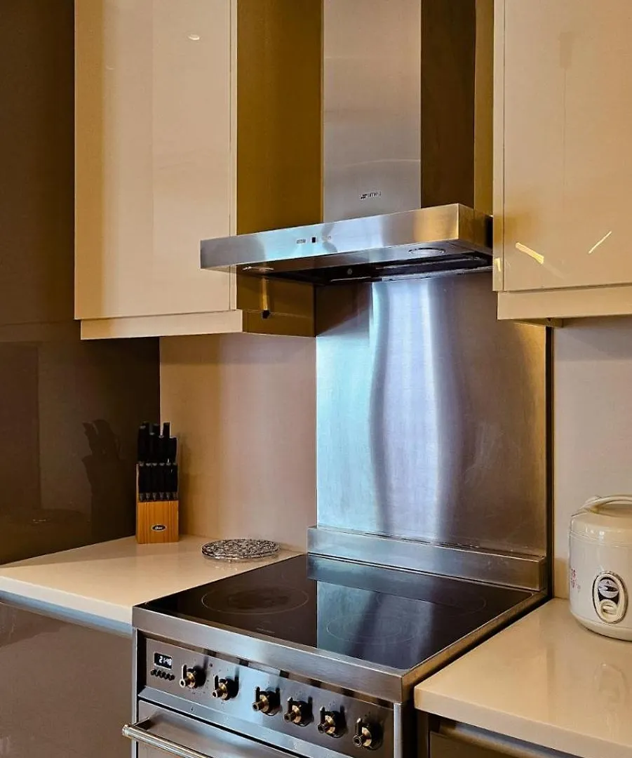 Poblacion Studio Apartment With Balcony Manila