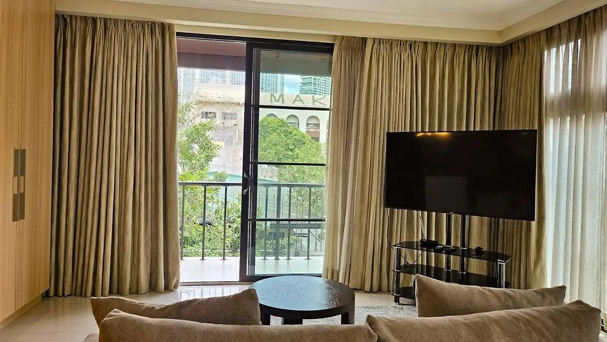 Poblacion Studio Apartment With Balcony Manila