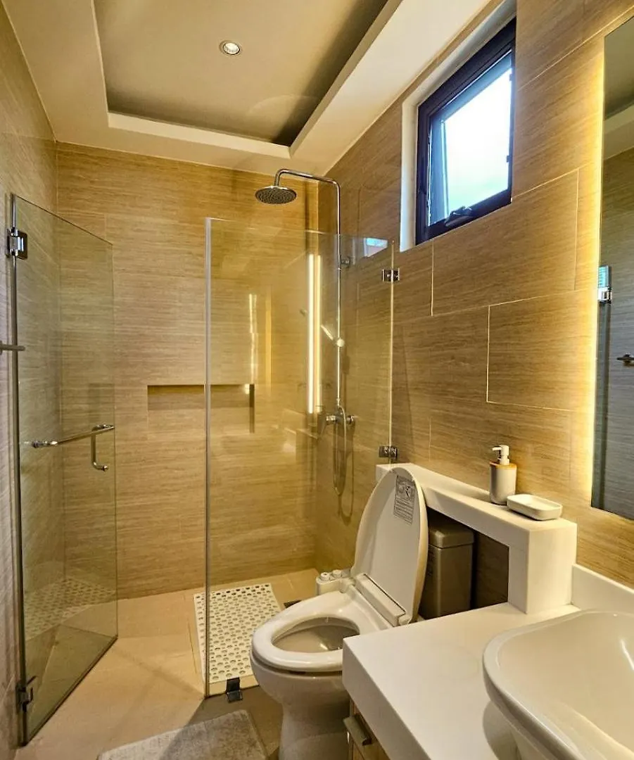 Poblacion Studio Apartment With Balcony Manila